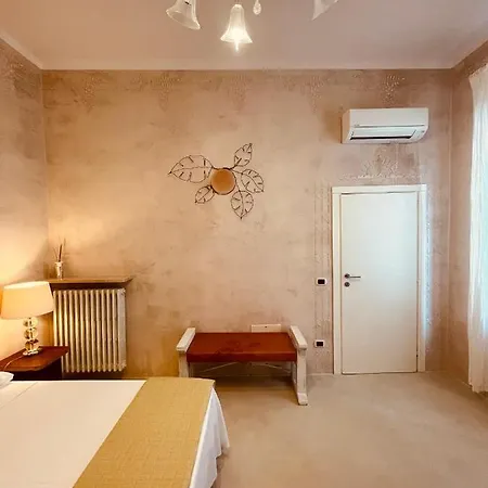 Casa Citta Гостевой дом Брешия